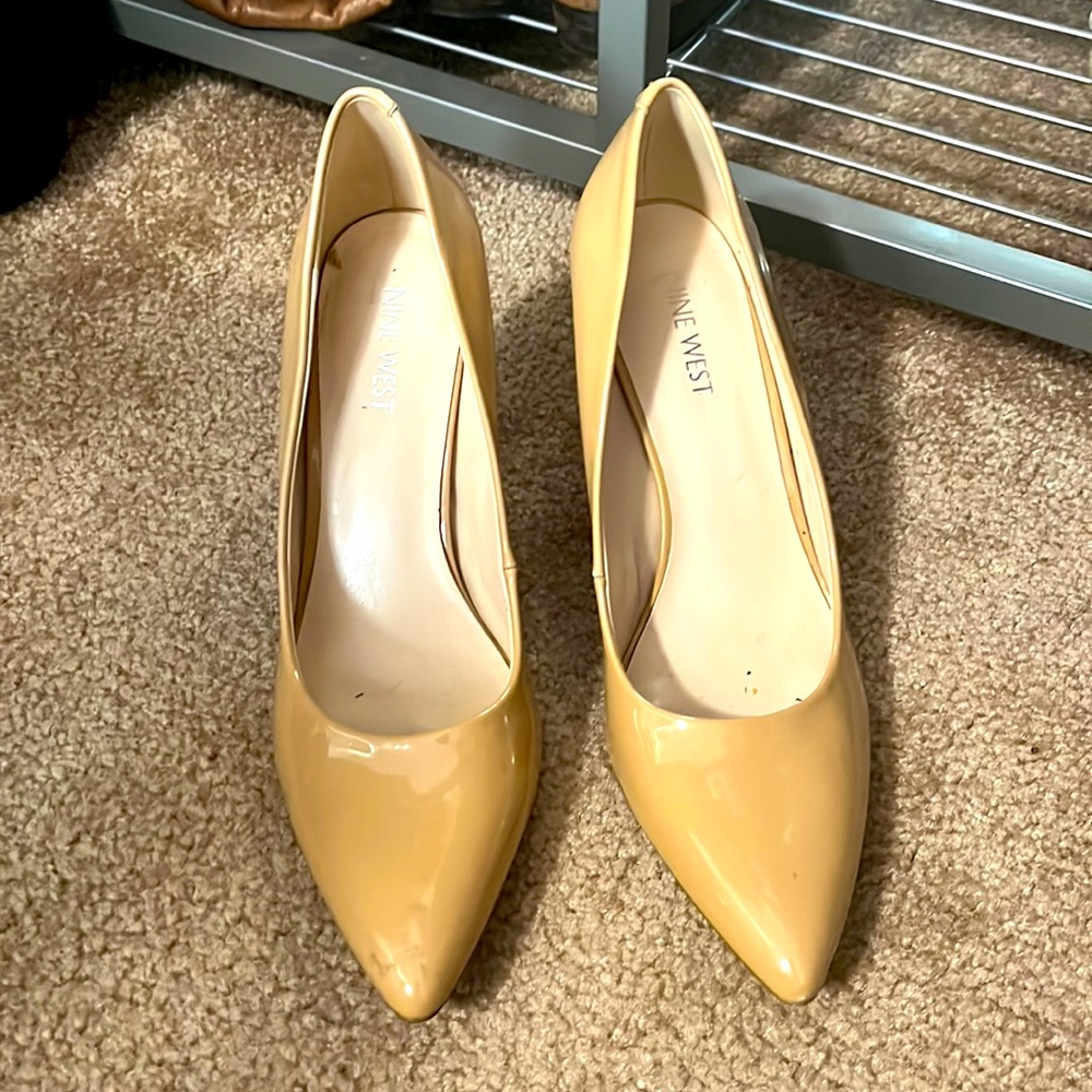 Women’s nude heels